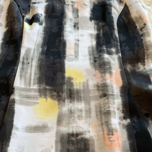 Fitted dress. Size 8. - Picture 9 of 13